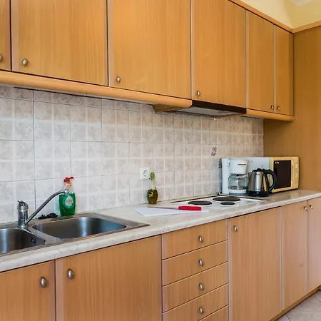 Bratis Apartment *
